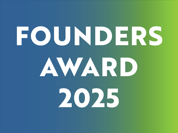 Kris Ausborn Honored with the Robert D. Dixon Founders Award